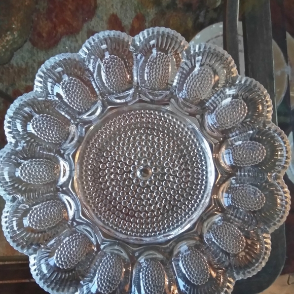 Vintage Hobnail glass eggs plate - Picture 3 of 3